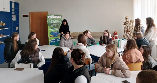 Ознайомлення  з матеріально-технічною базою